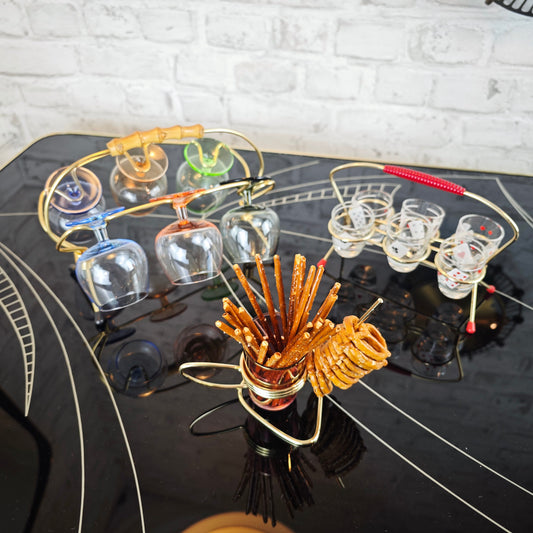 Midcentury Party Set 50er Jahre Schnapsgläser Spielkarten Schwenker Brezelhalter Messing Retro