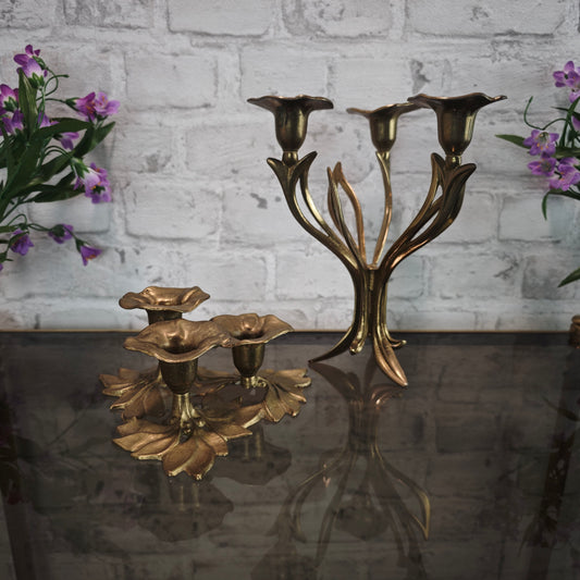 2 Messing Kerzenhalter im Blumen Design goldfarben Jugendstil Dekoration Trio Stabkerzenhalter Vintage