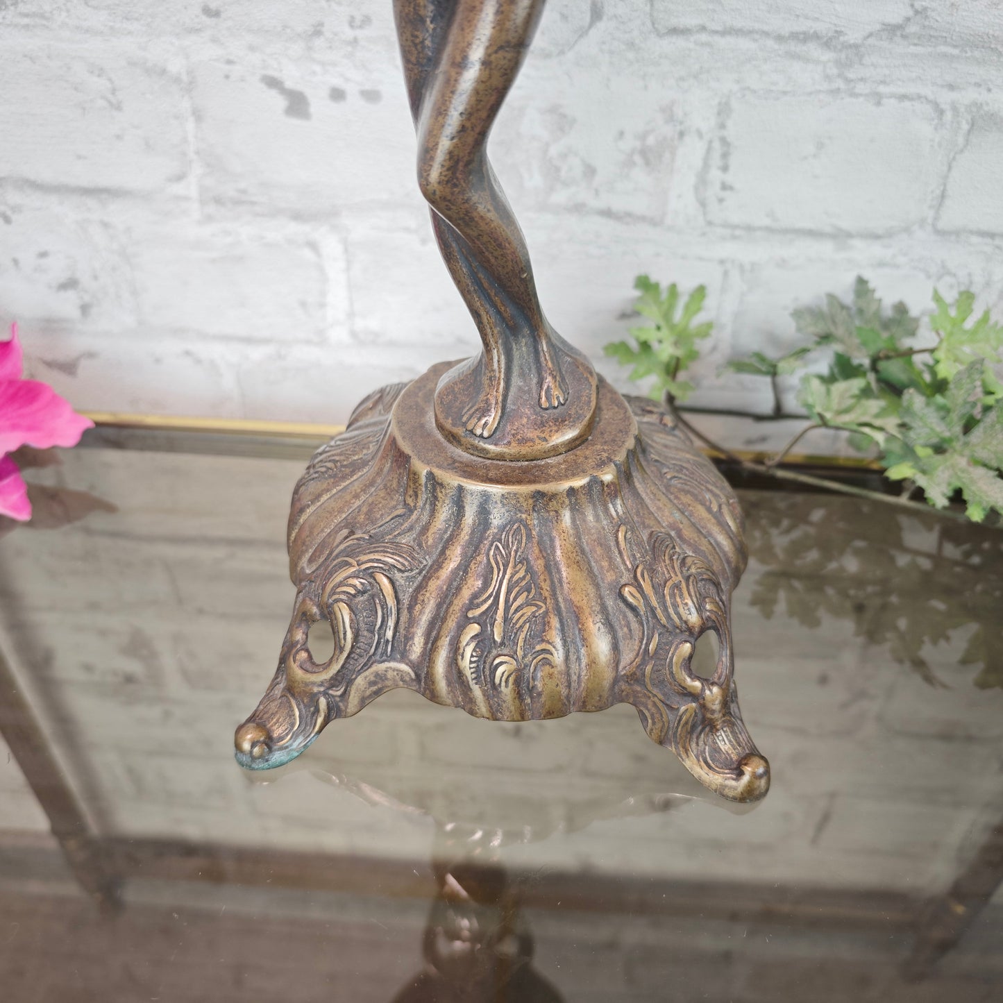 Petroleumlampe Bronze Figur Jugendstil Frau trägt Fackel Schale Royal Zanzara B.V.