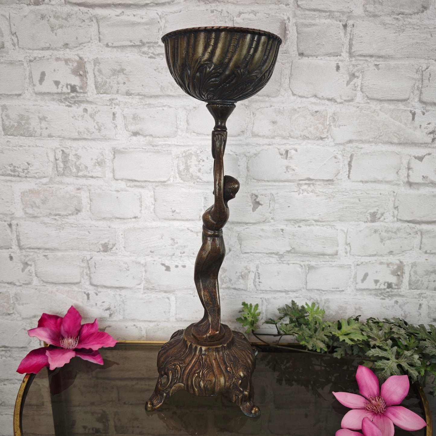 Petroleumlampe Bronze Figur Jugendstil Frau trägt Fackel Schale Royal Zanzara B.V.