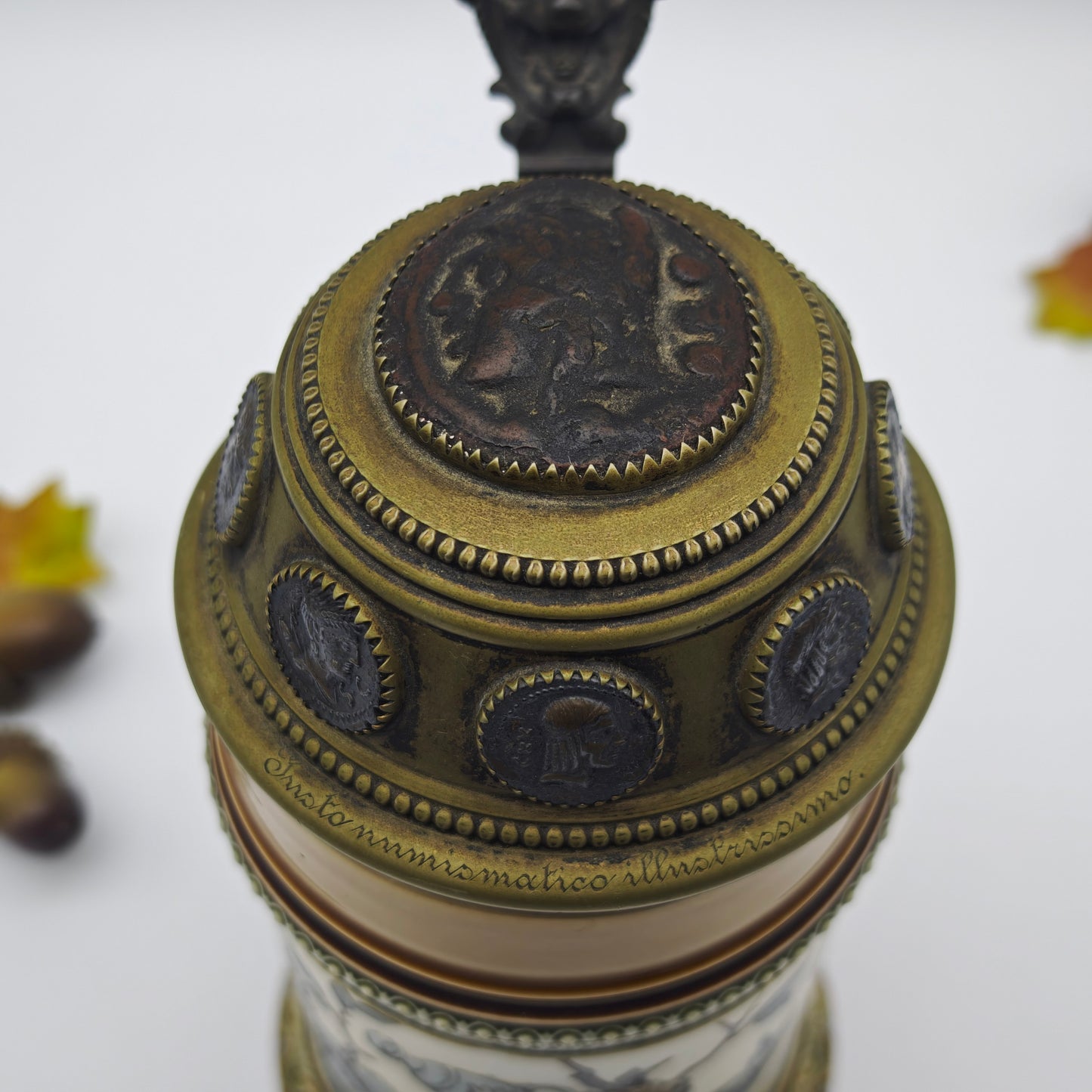 Villeroy & Boch Mettlach Bierkrug 1396 Bacchusmotiv Putti Jugendstil Keramik Reliefkrug Bierstein