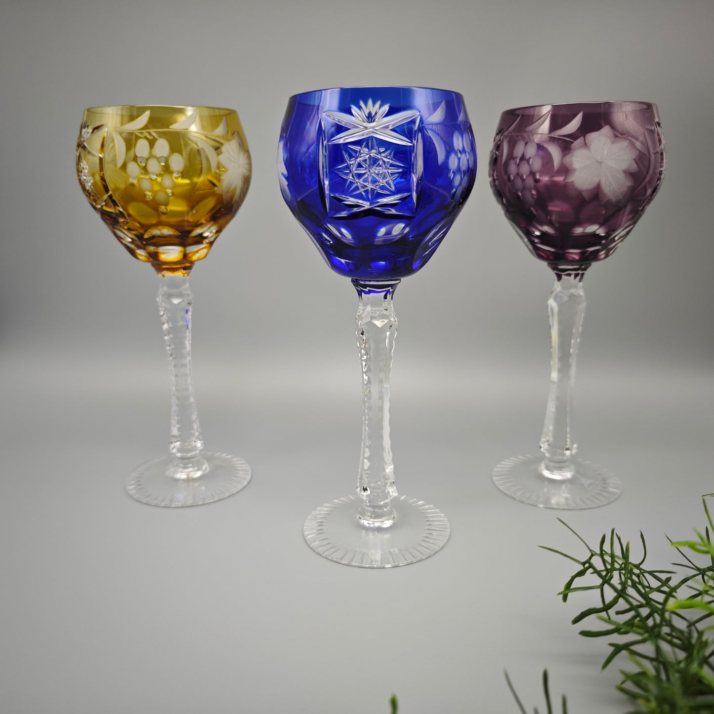 Annahütte Kristallglas Set 3 Römergläser bunt blau gelb lila Traubenschliff Weinlaub Traube Sternschliff Vintage