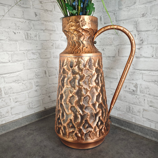 Große gehämmerte Kupfervase Hammerstruktur 61 cm Midcentury Maximalismus Loft Deko Metallvase Kupferkrug Relief Strukturvase Vintage