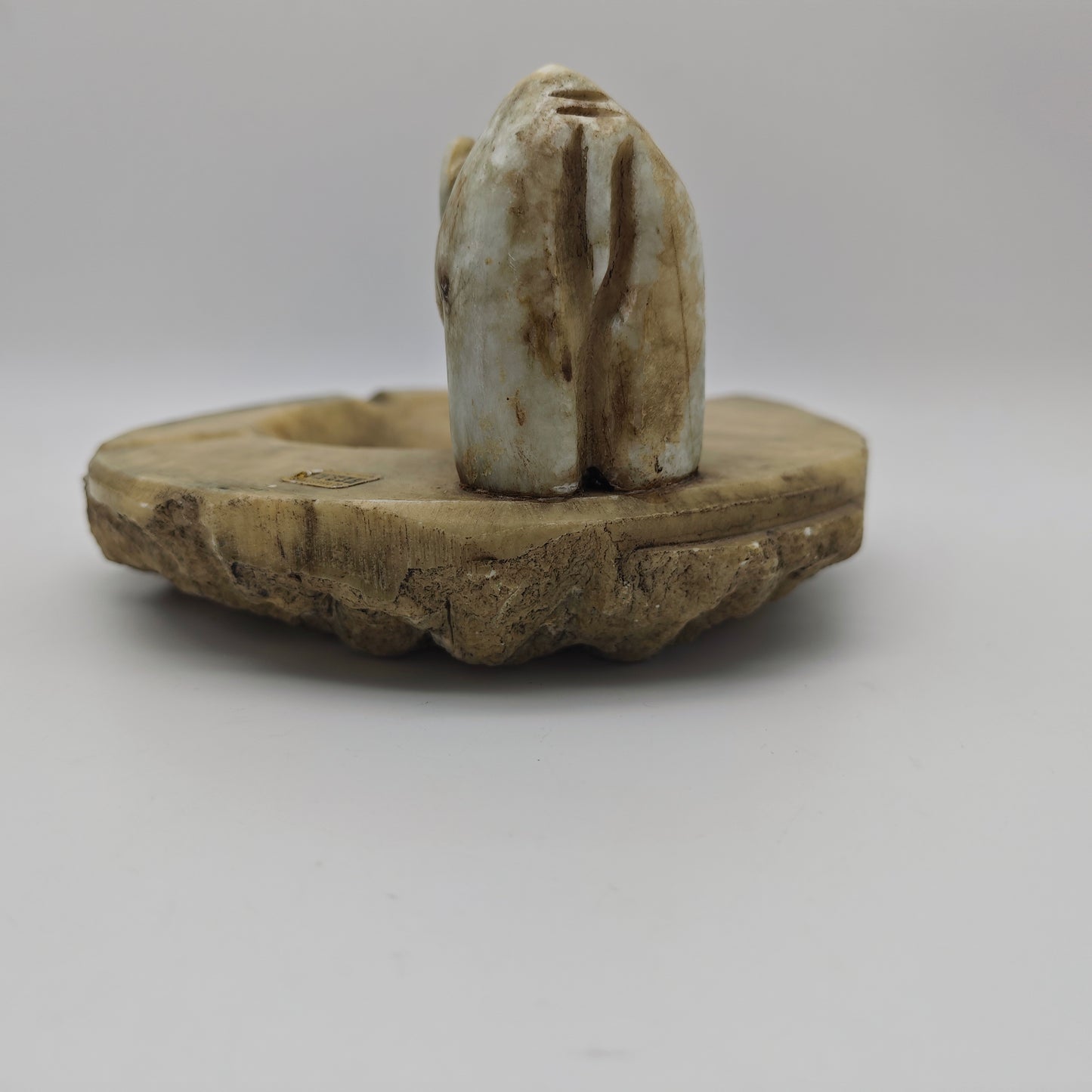 Cendrier en albâtre éléphant sculpté à la main Espagne vintage cigare massif style milieu du siècle pierre