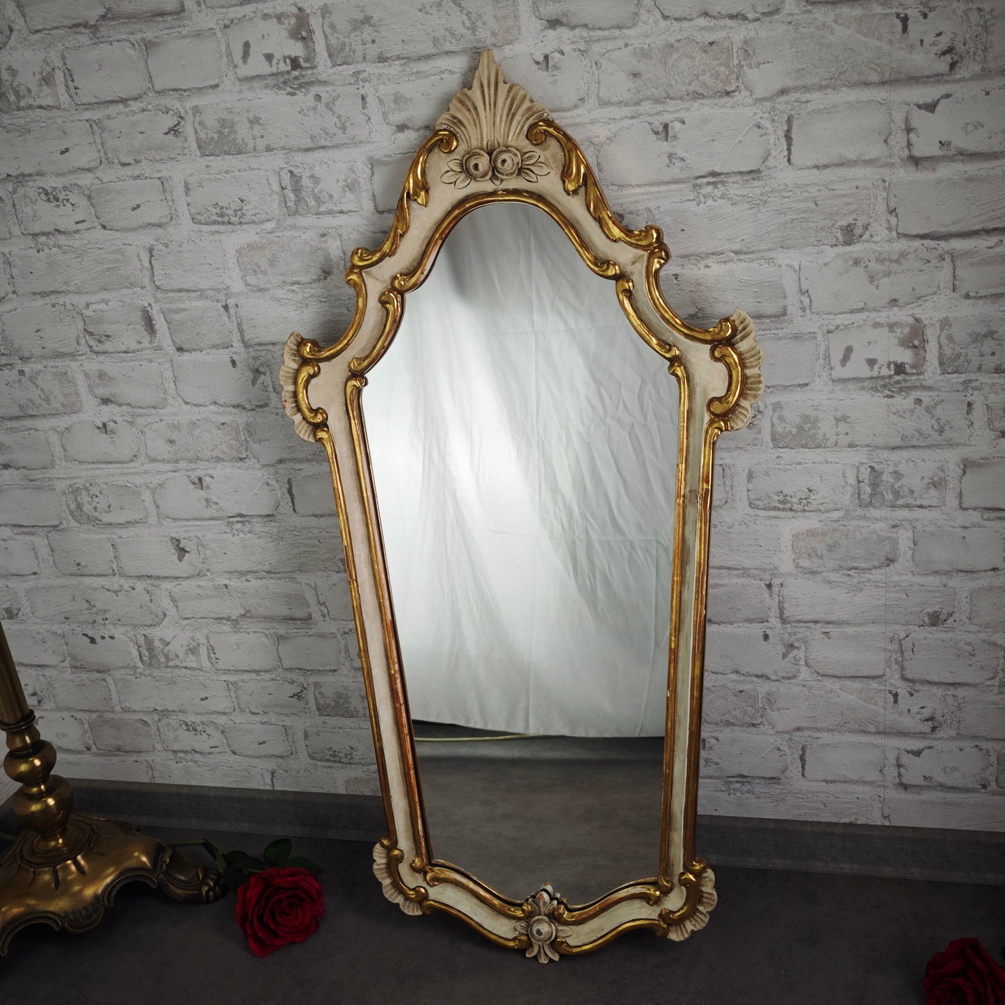 Miroir mural baroque blanc or sculpté roses 89x47 cm style shabby chic rococo vintage