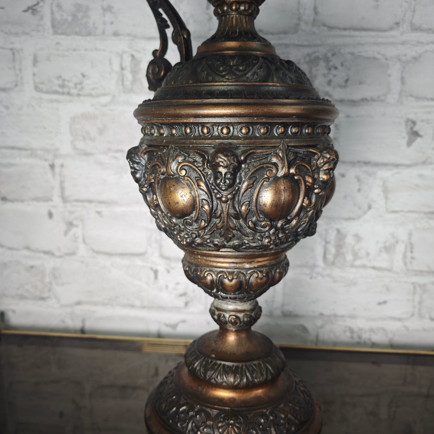 Drachen-Amphore Neorenaissance-Stil 56 cm Gargoyle Metallkanne Bronzeoptik Gothic Steampunk Academia