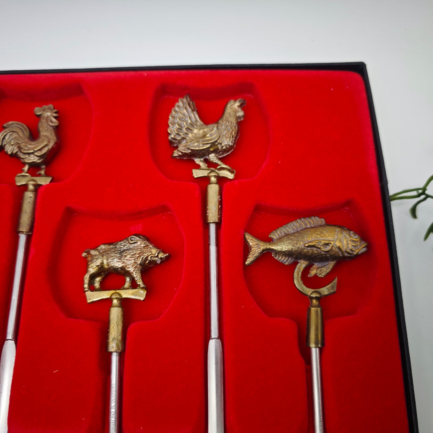 6x Schaschlik-Spieße Grillspieße Metall mit Tierfigur Kuh Schaf Hahn Wildschwein Rebhuhn Fisch Bowle Fondue
