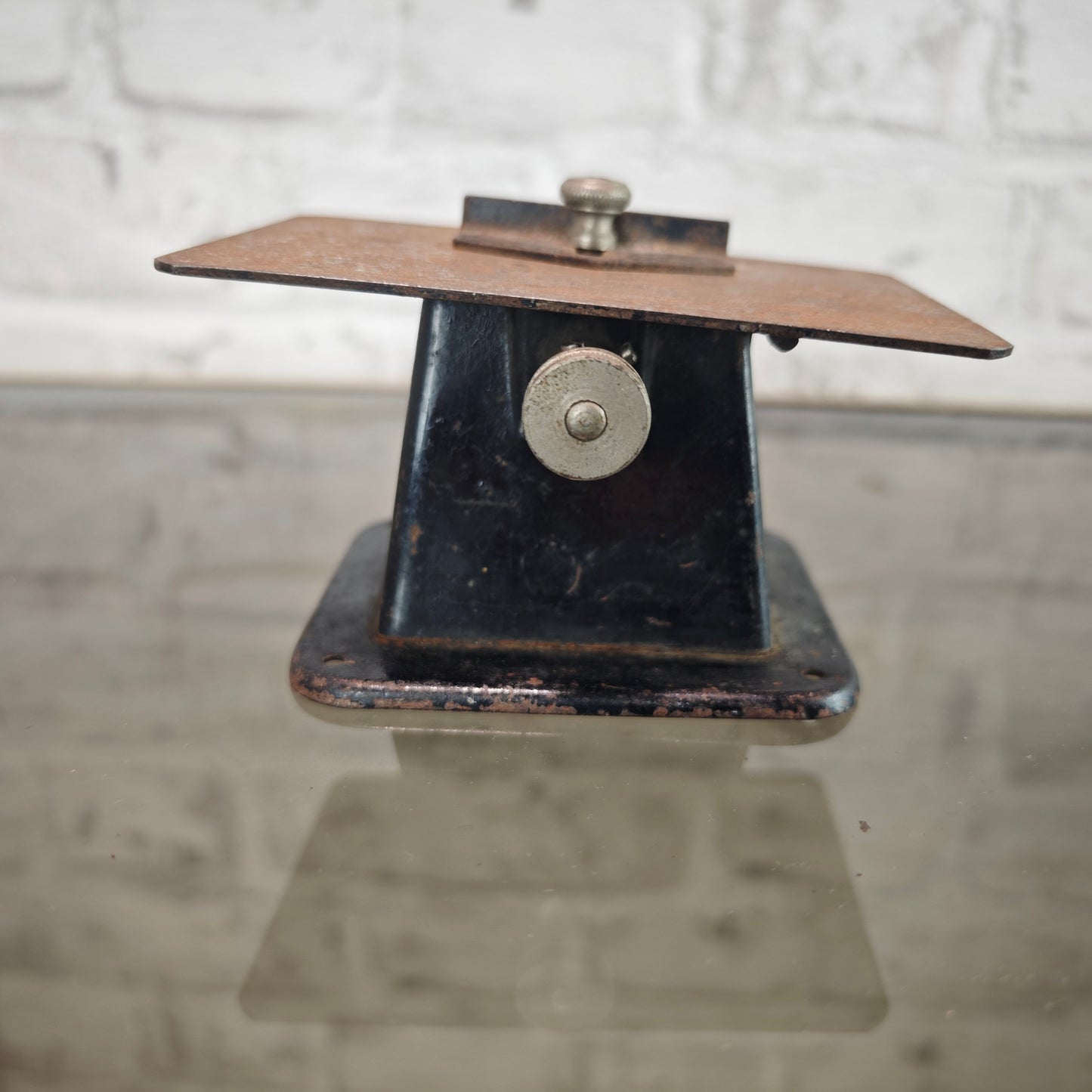 Antike Dampfmaschinen Kreissäge 1920er Zubehör aus Blech mit Zahnradantrieb frühes technisches Spielzeug Dampfspielzeug