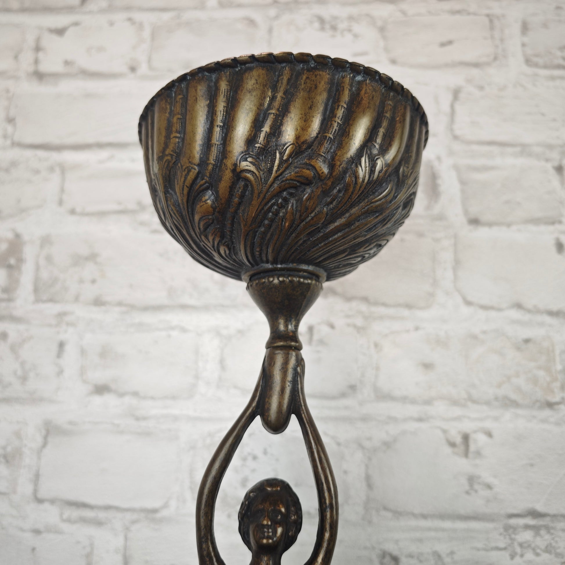 Petroleumlampe Bronze Figur Jugendstil Frau trägt Fackel Schale Royal Zanzara B.V.