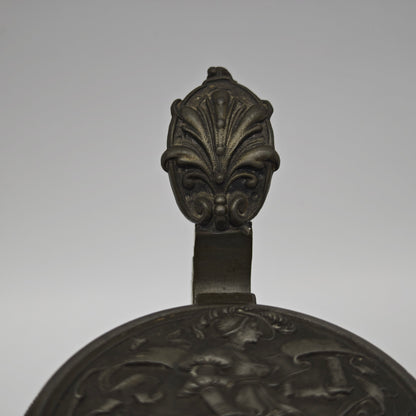 Antiker Bierkrug Münchner Kindl handbemalt Zinndeckel Monogramm JH