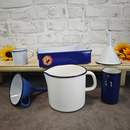 Emaille Set 6 Teile Blau Weiß Vintage Japy-Frères 1920er 1930er Landhaus Küche Backform Trichter Messbecher