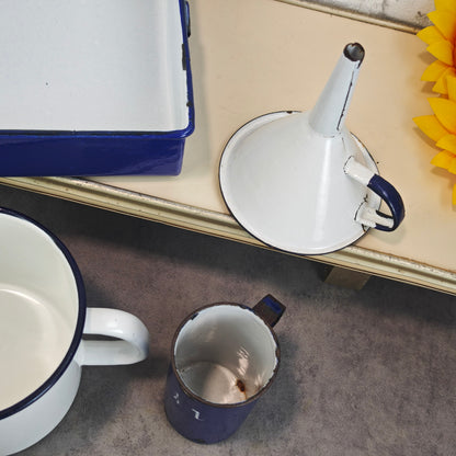 Emaille Set 6 Teile Blau Weiß Vintage Japy-Frères 1920er 1930er Landhaus Küche Backform Trichter Messbecher
