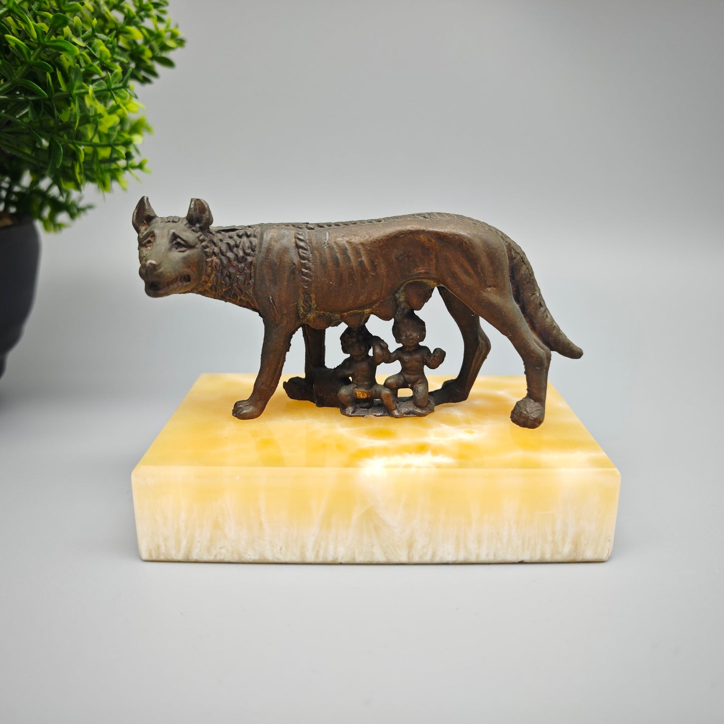 Kapitolinische Wölfin Bronzefigur Romulus Remus Replik Vintage Marmorsockel Rom Mythologie 7cm