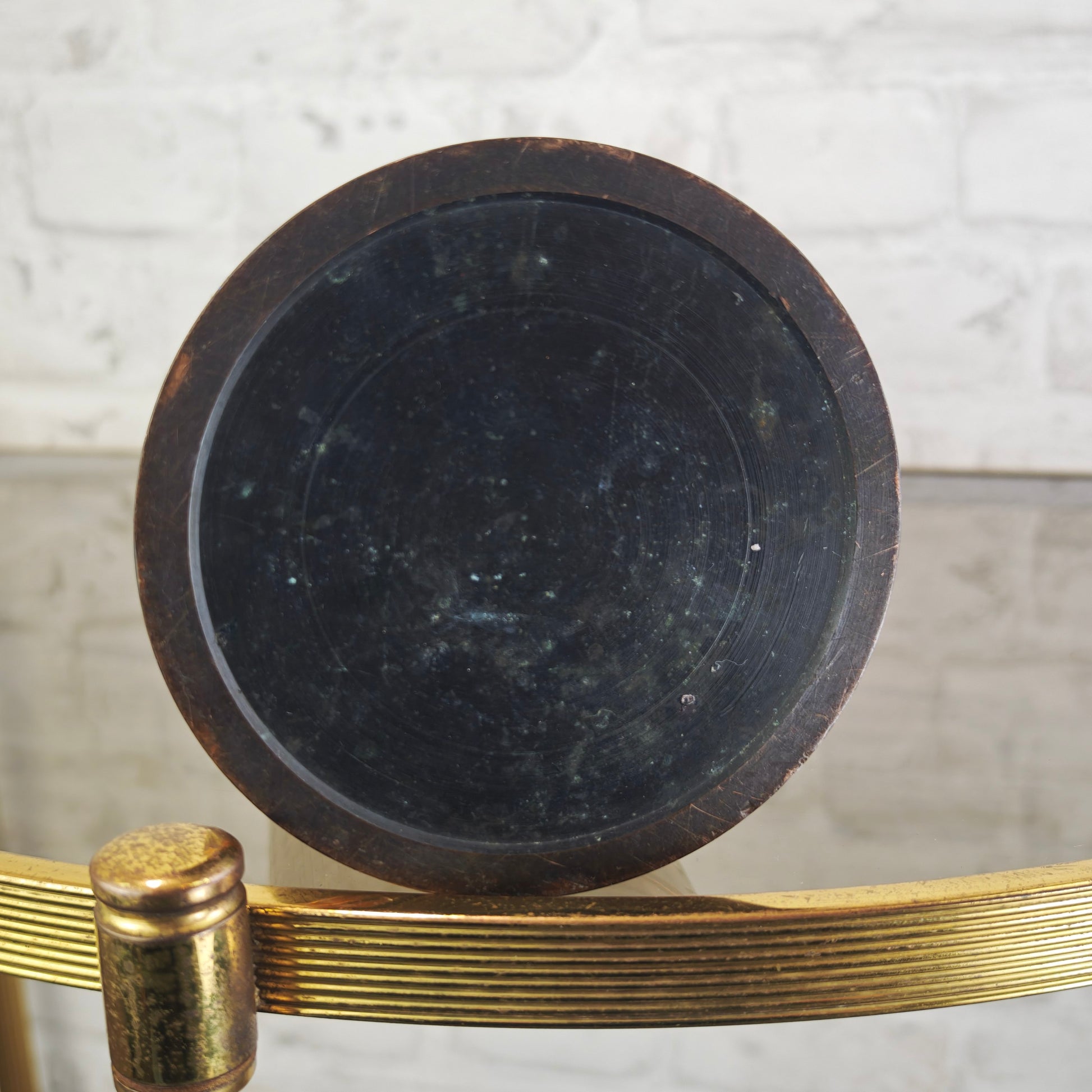 Massive Kupfervase 1960er Mid-Century Modern Relief Sonne Sterne 33,5 cm schwere Vase patiniert Vintage Dekovase