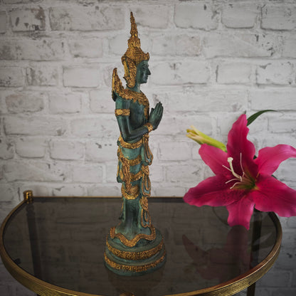 Thai Thepphanom Figur Bronze Patina 38 cm Messingguss stehende Deva Anjali Mudra Tempelwächter Statue Meditationsraum Yoga Deko