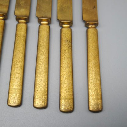 9 Messer aus Messing mit floraler Gravur Dessertmesser Gründerzeit Viktorianischer Stil goldfarben Ornament Deko Set