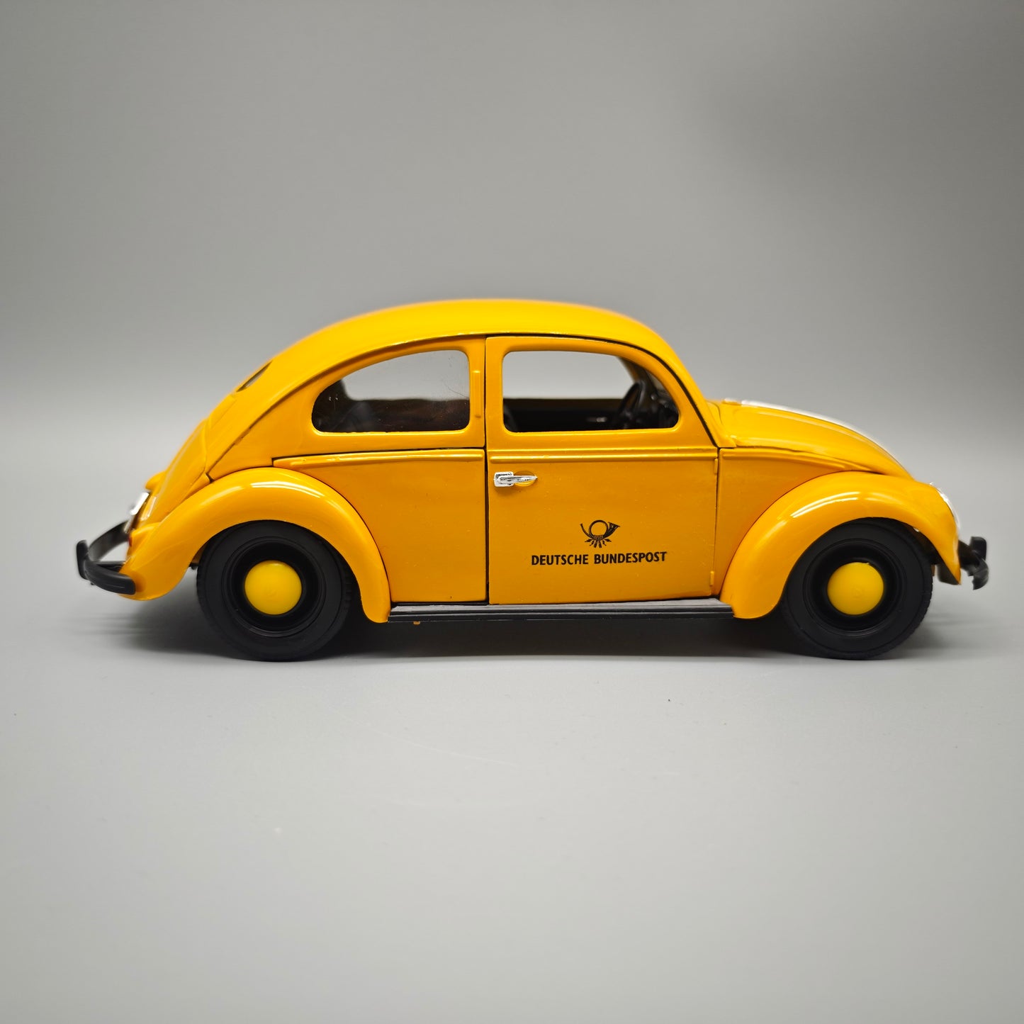 Solido VW Käfer Brezel Deutsche Bundespost gelb 1:17 Modellauto Metall Kunststoff vintage