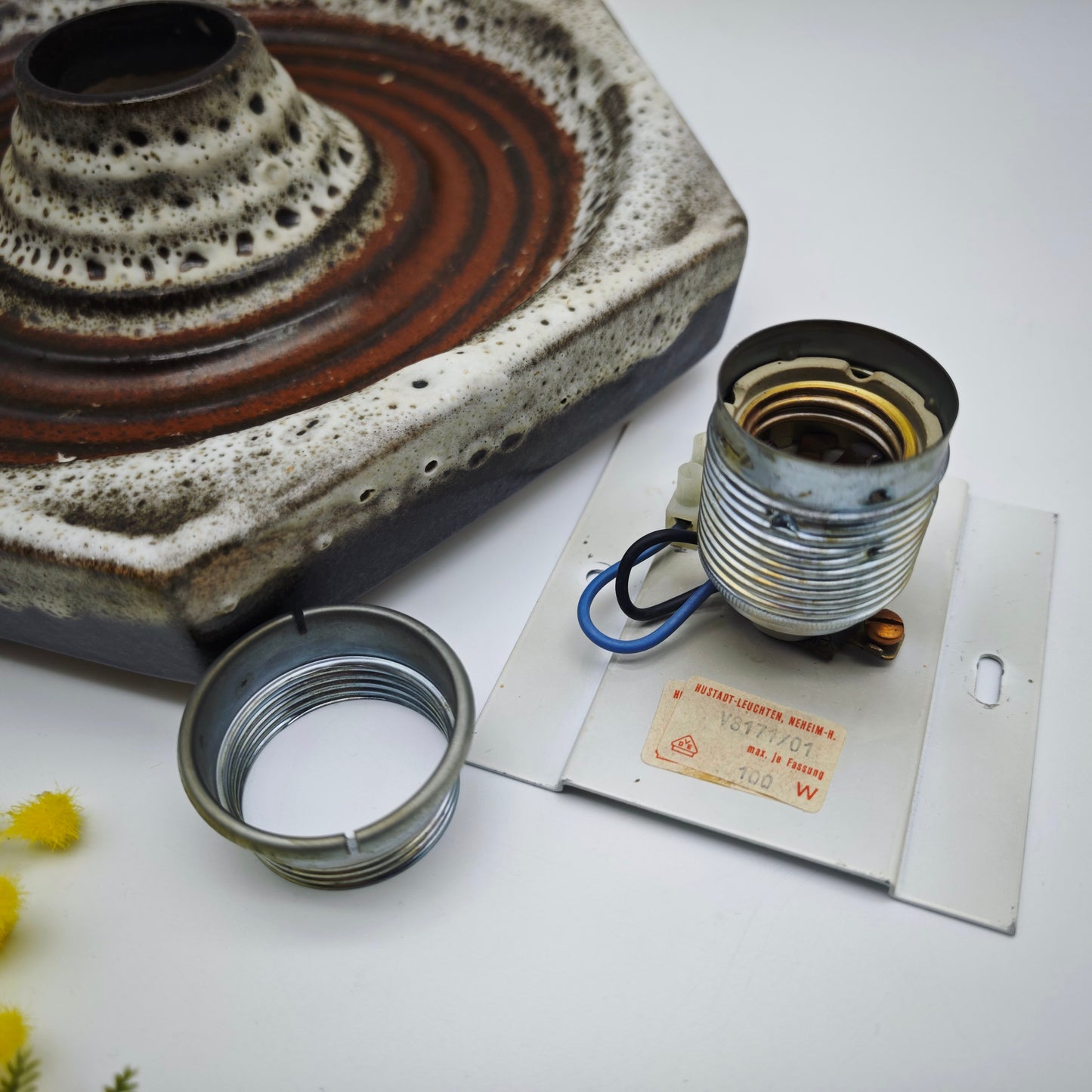 Fat Lava Wand oder Deckenleuchte von Hustadt Leuchten Modell V3171/01 aus Keramik mit Schneeglasur 1960er Jahre