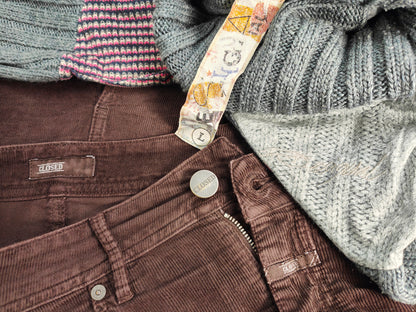 2-teiliges Outfit Set Cord Midirock Bleistiftrock Rock Closed braun & Oberteil langarm Strickkragen Mustermix desigual Herbst Winter art Style Bundle Kombination