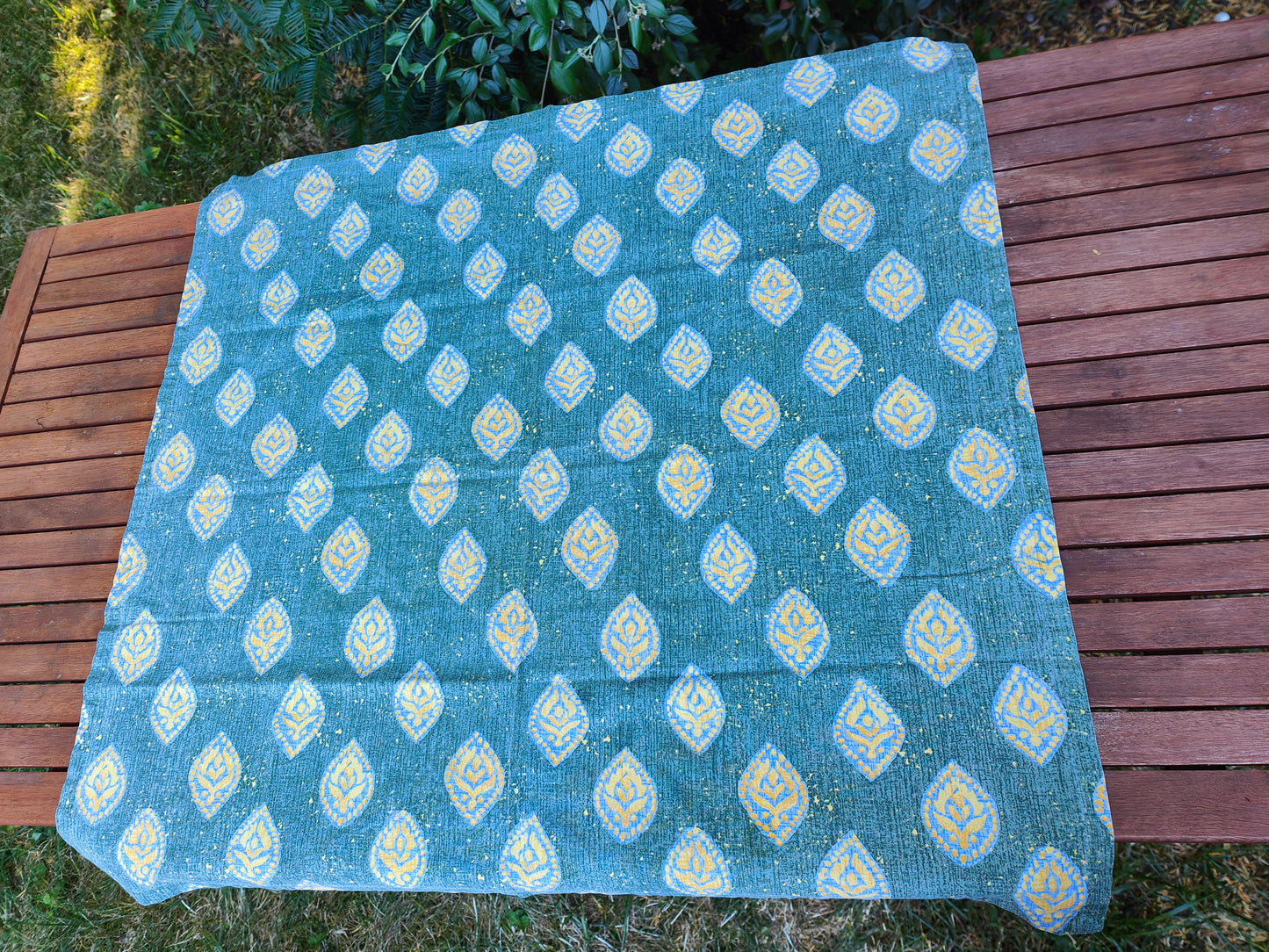 Tablecloth leaf pattern square blue yellow table runner vintage cotton paisley ornaments outside summer India France Orient Boho