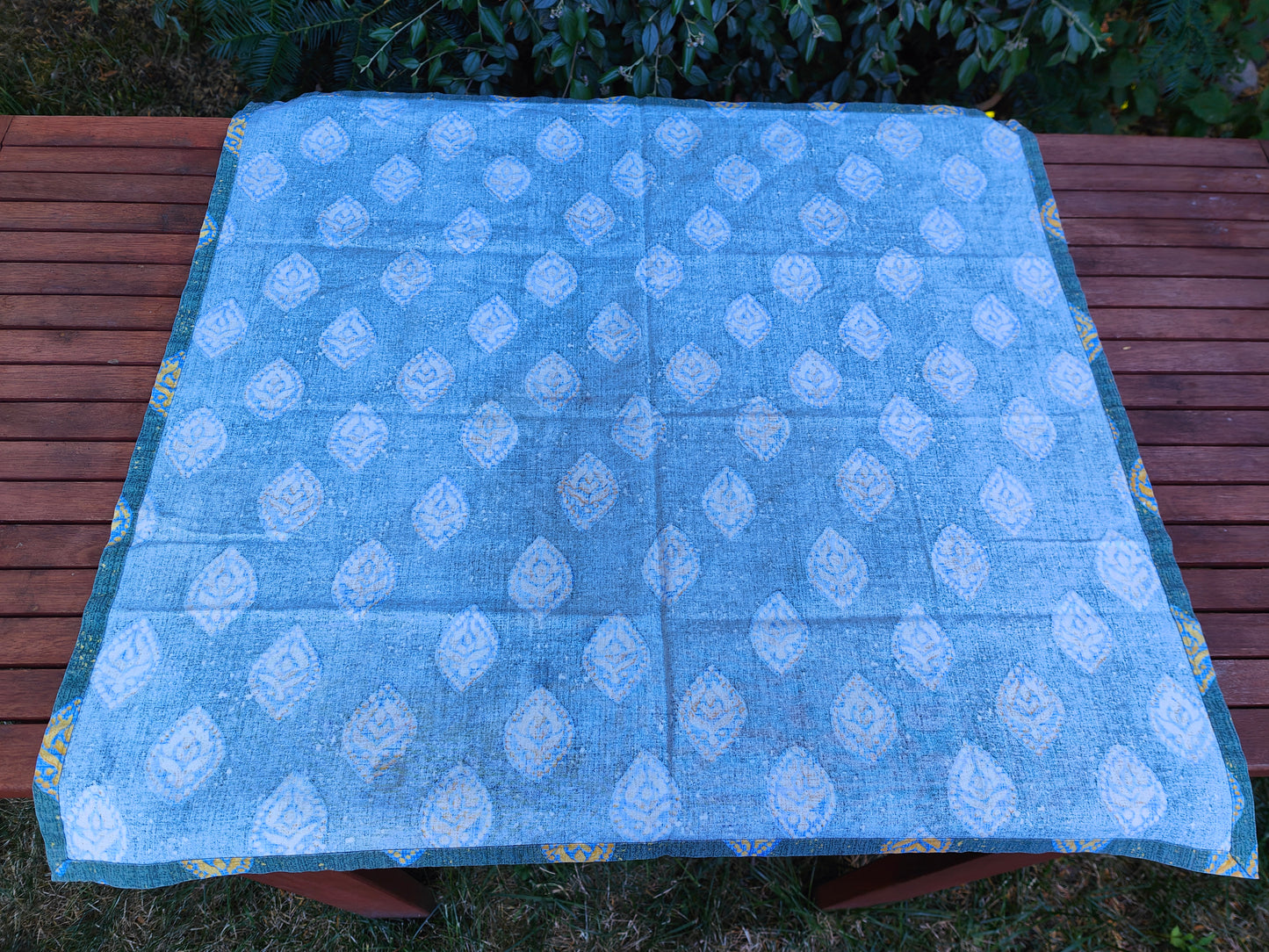 Tablecloth leaf pattern square blue yellow table runner vintage cotton paisley ornaments outside summer India France Orient Boho