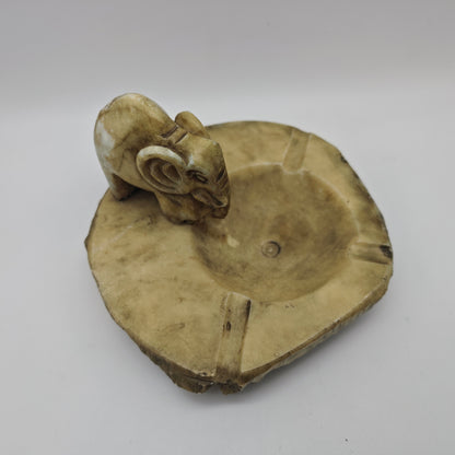 Alabaster Aschenbecher Elefant handgeschnitzt Spanien Vintage massiv Zigarre Mid Century Stil Stein