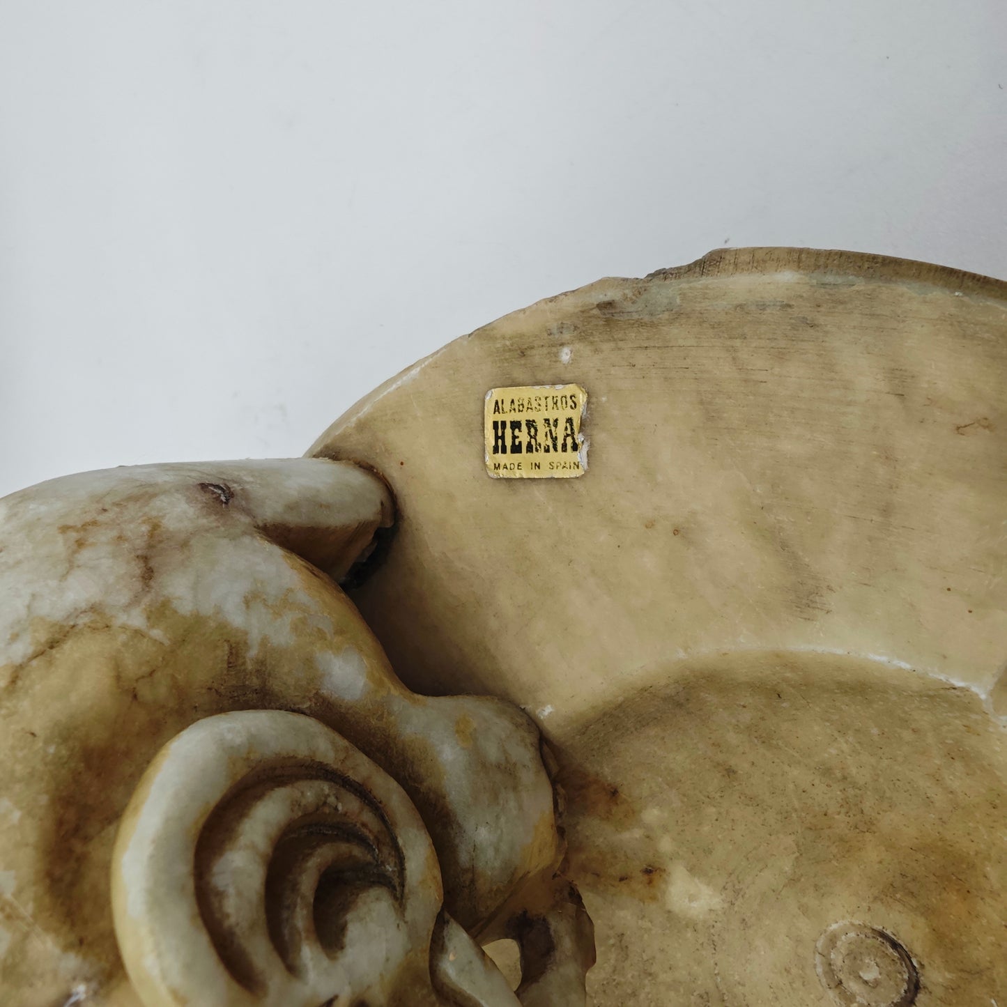 Alabaster Aschenbecher Elefant handgeschnitzt Spanien Vintage massiv Zigarre Mid Century Stil Stein