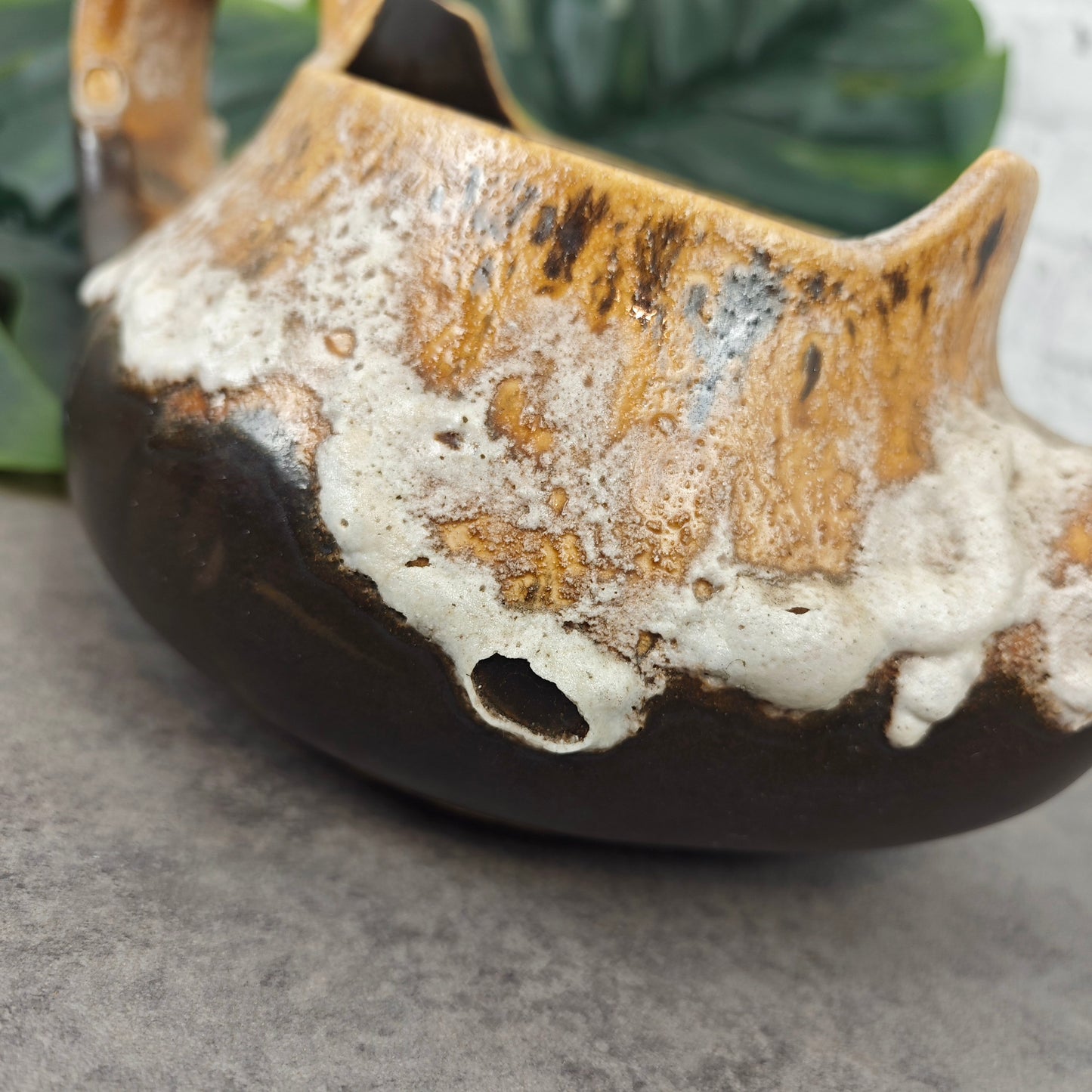 Fat Lava Vase in Gießkannenform Pflanzgefäß Rudolph Ratekau 2401 beige braun WGP West German Pottery Mid Century space age Loft Übertopf 70s