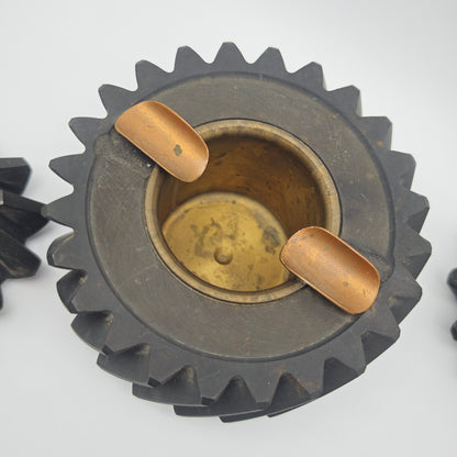 Handmade ashtray made of gearwheel solid metal Industrial Design 3-piece with two additional gearwheels Vintage style mechanical engineering