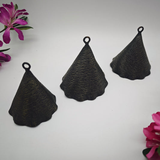 3x metal bells in cone shape wavy set decoration rituals meditation clearing gift vintage wrought iron healing frequency sound healing