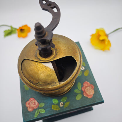 Coffee grinder vintage peasant painting crank manual hand mill decoration country house kitchen