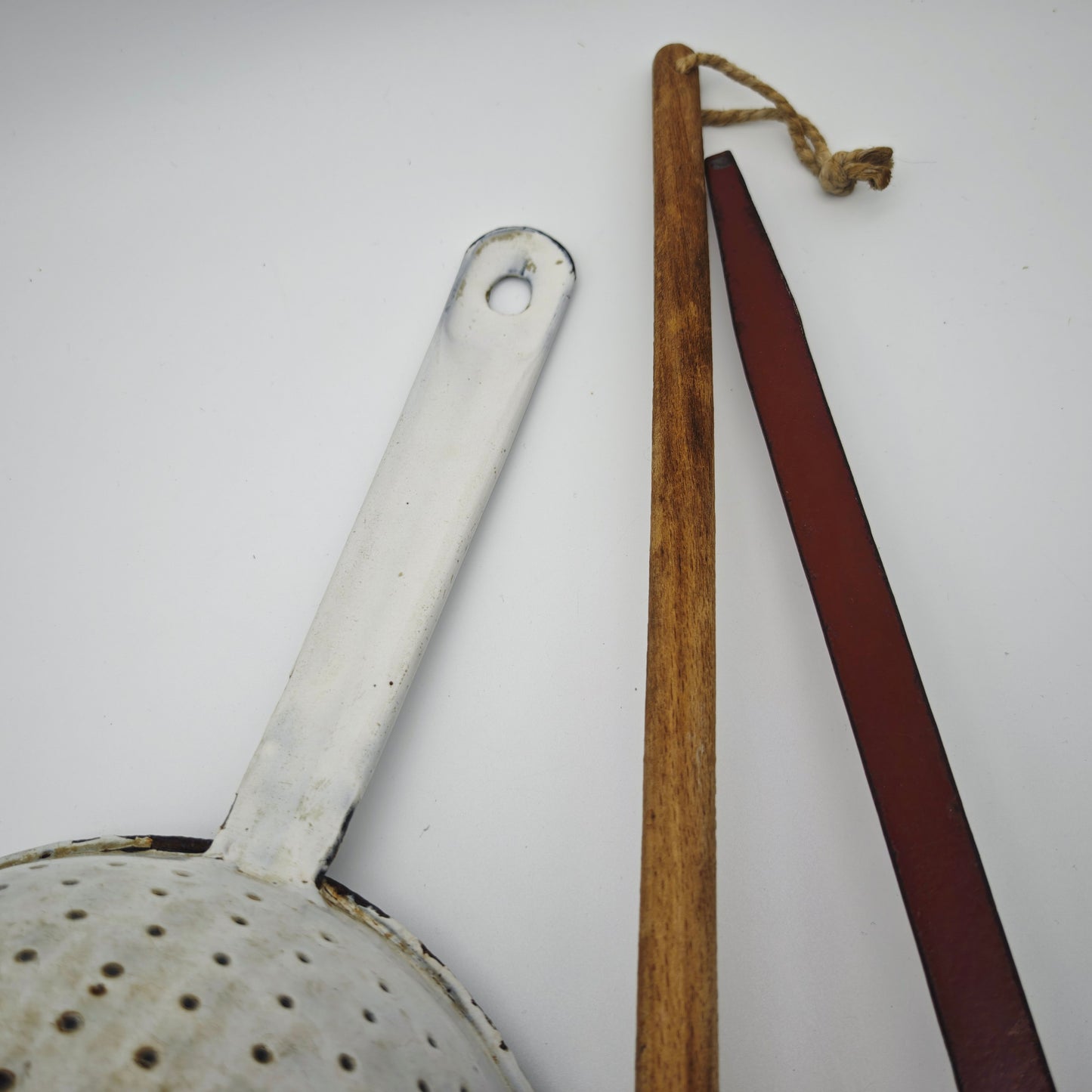 3x antique kitchen utensils sieve skimmer whisk enamel wood vintage country kitchen decoration set nostalgic kitchen appliances