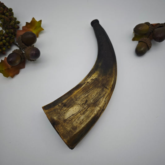 Powder horn antique 1900 engraving powder flask gunpowder hunter hunting