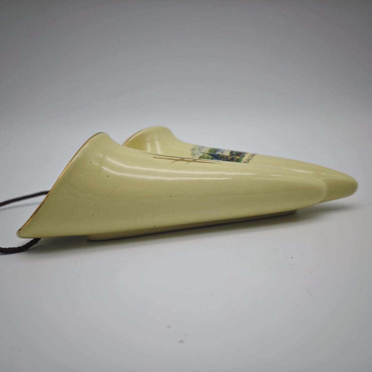 Wandvase Keramik Bacharach / Rhein beige Goldrand Souvenir West Germany Souvenir Andenken