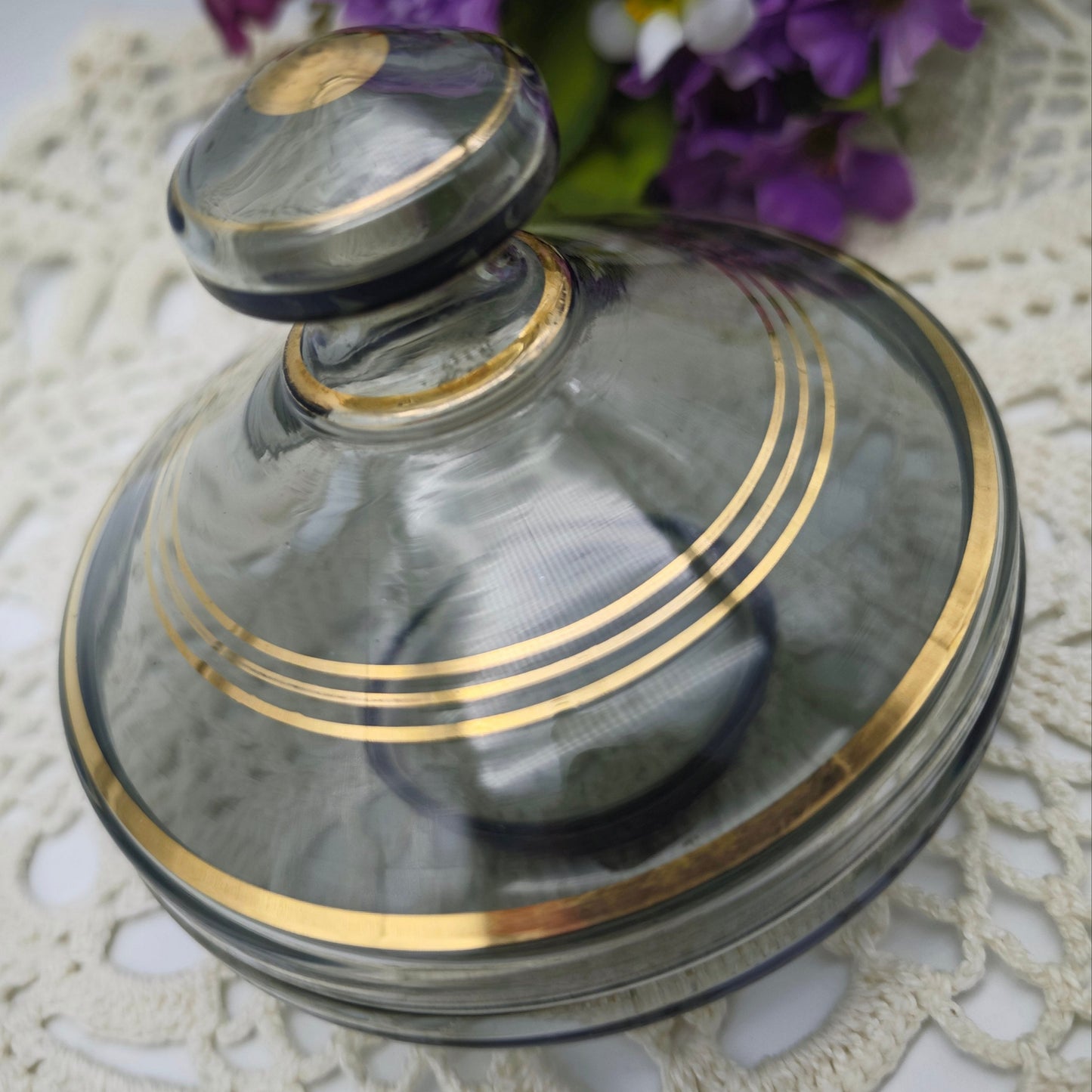 Deckeldose Glas Goldrand grau Mid Century Schmuckdose Zuckerdose Rauchglas Vanity