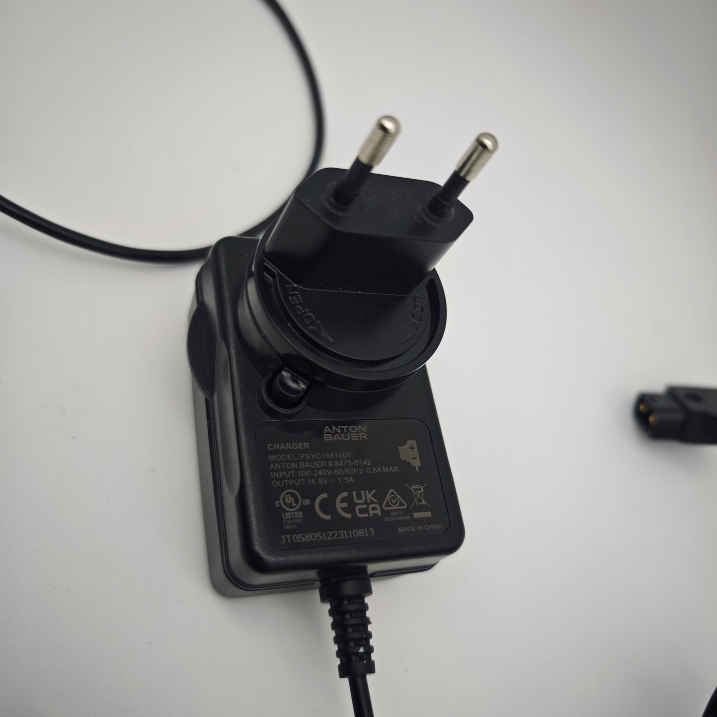 Anton Bauer Titon Base Kit Akku für Blackmagic Pocket Cinema 6K 2-Pin LP-E6 BMPCC6K