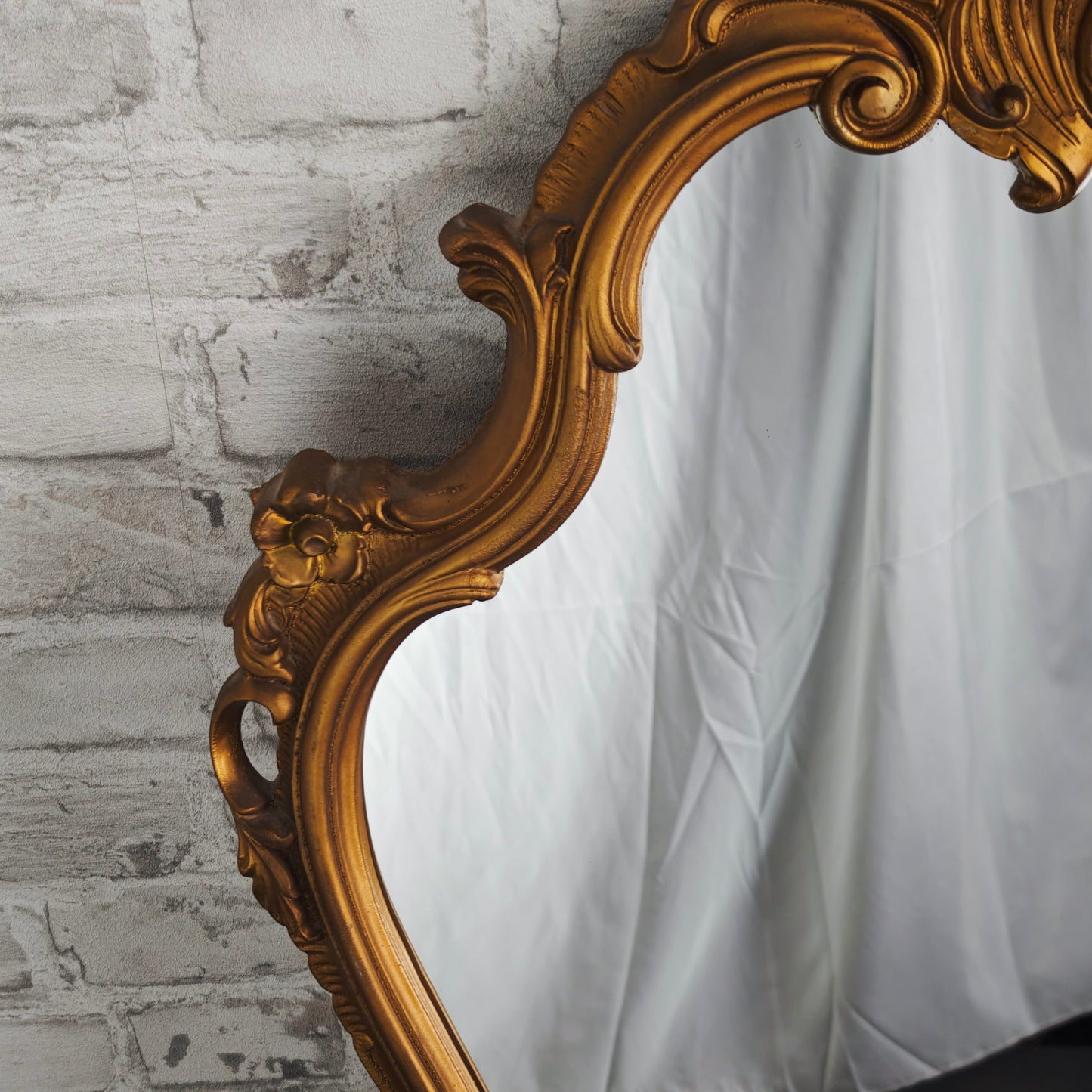 Spiegel Barock Wandspiegel goldfarben 82x51 cm Chippendale Stil mit Ornamenten Hollywood Regency