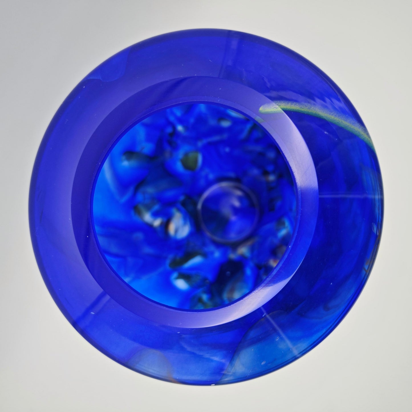 La Rochere Glasurne Studioglas kobaltblau mit Farbfäden Deckelvase Frankreich signiert 27 cm Urne