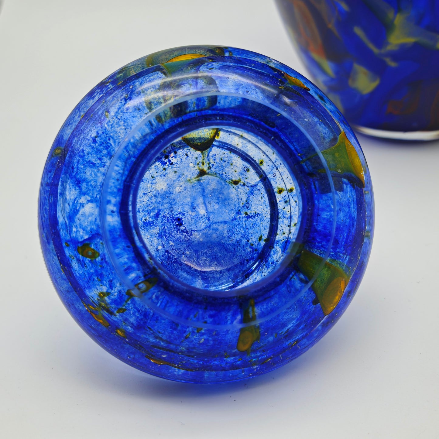 La Rochere Glasurne Studioglas kobaltblau mit Farbfäden Deckelvase Frankreich signiert 27 cm Urne