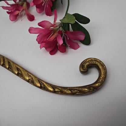 Messing Wandhaken mit Blätterranke geschwungener Kleiderhaken Vintage Garderobe 22 cm tief Jugendstil
