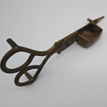Antike Dochtschere aus Messing Kerzenschere 15 cm mit Patina 19. Jhdt Stil