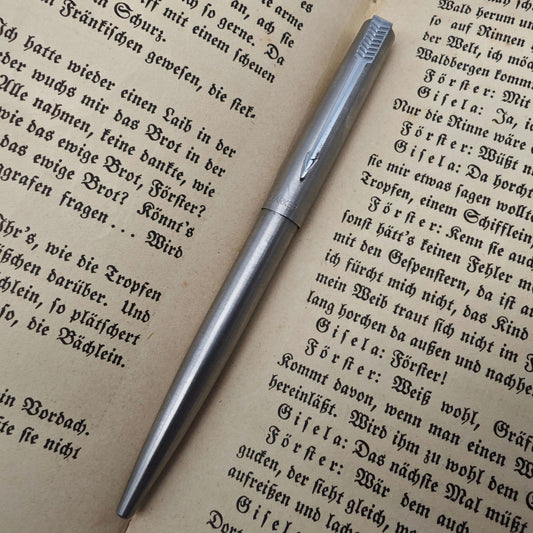 Parker Kugelschreiber Metall Vintage UK Druckmechanik Schreibgerät 1980er Stil