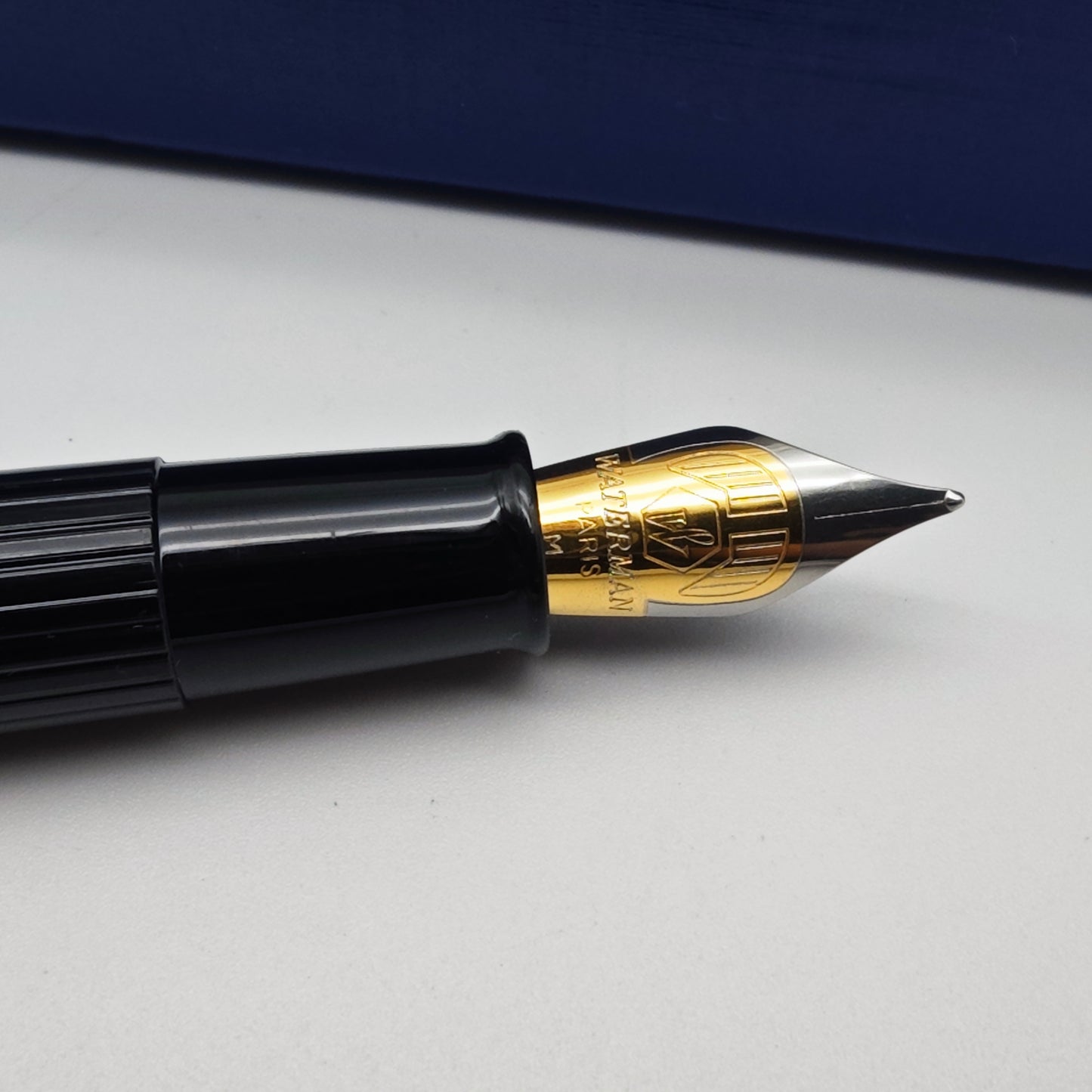 Waterman Phileas Füllfederhalter Set mit Tinte & Geschenkbox Füller – Schwarz/Gold – Paris