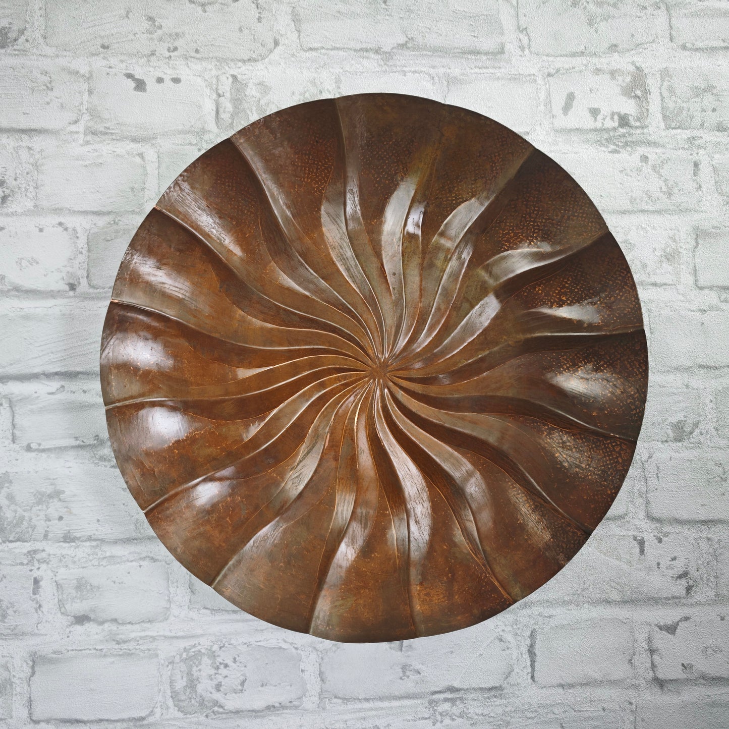 Antiker Kupfer Wandteller Strudel Relief Handarbeit 39 cm Wanddeko Landhaus Vintage
