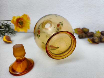 Carafe en verre antique, bouteille en verre, fleurs de pavot peintes à la main, bouchon orange, récipient vintage, cottagecore, ferme, nostalgie, lumière, académie, carafe, art du verre